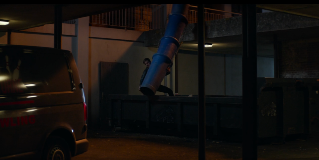 La goulotte à gravats dans Bowling Saturne.